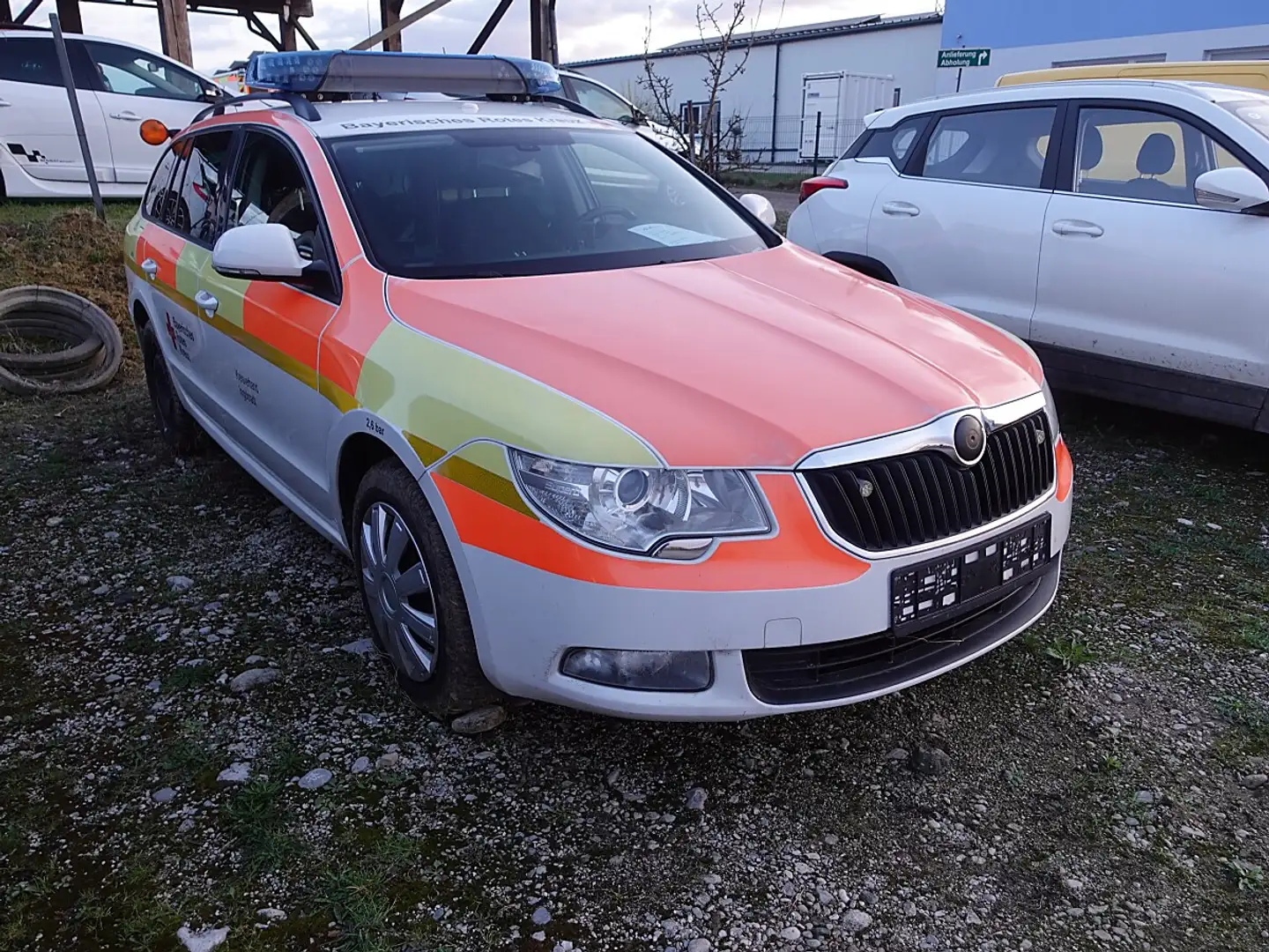 Skoda Superb Combi 4x4  2,0 TDI Weiß - 1