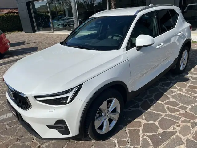 Volvo XC40 B3 CORE AUTOMATICO 163CV MILD HYBRID PREZZO REALE