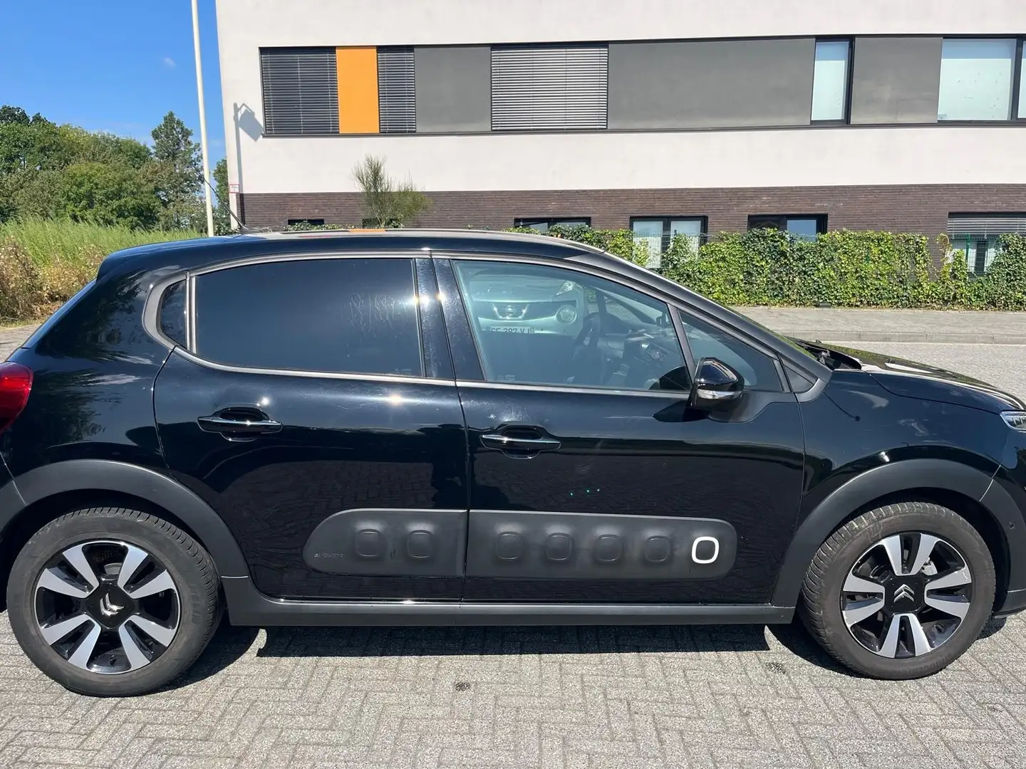 Citroen C3 PureTech 82 S&S ELLE Noir - 2