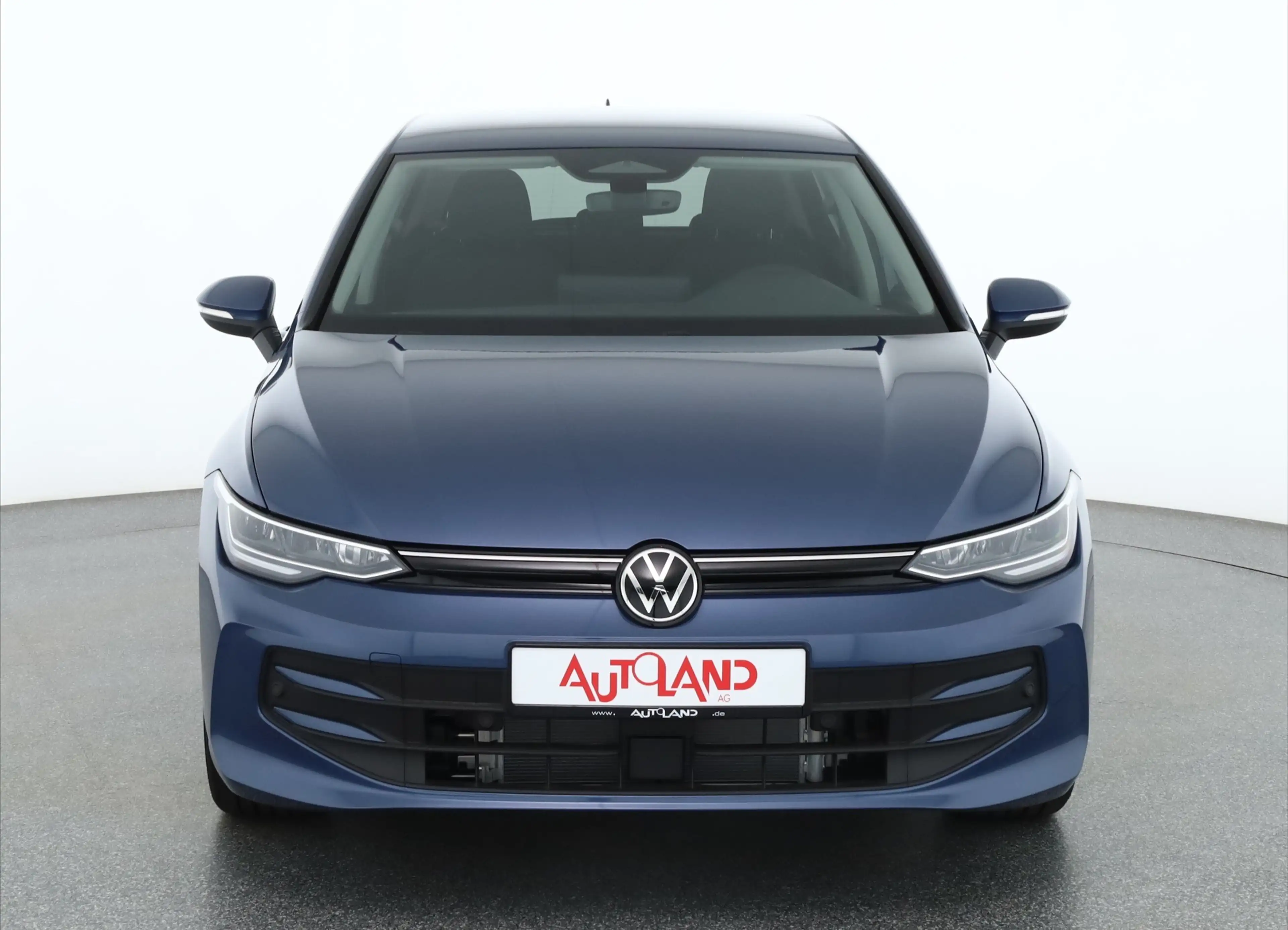 Volkswagen Golf VIII 1.5 eTSI DSG LED ACC Kamera — photo 8
