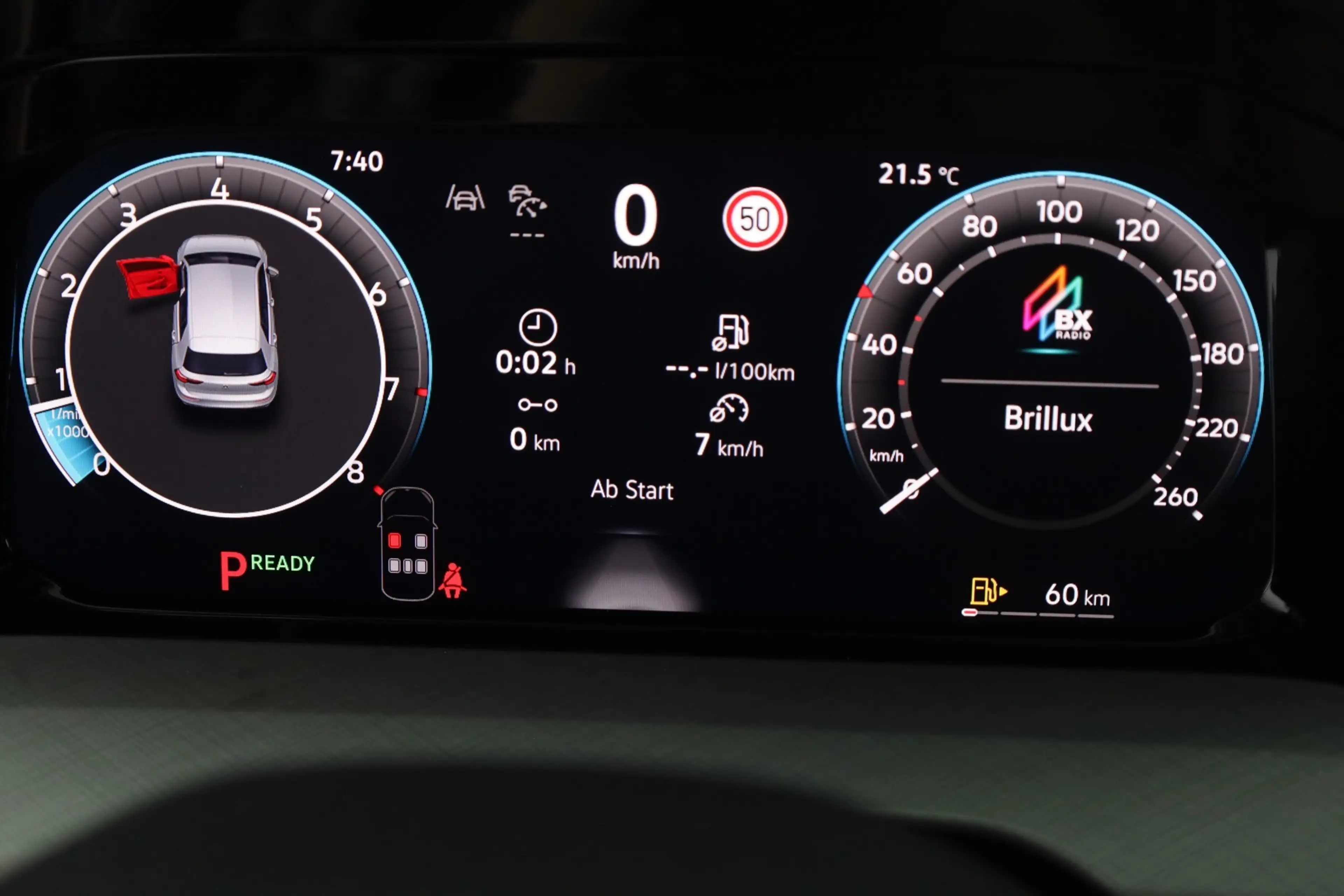 Volkswagen Golf VIII 1.5 eTSI DSG LED ACC Kamera — photo 17