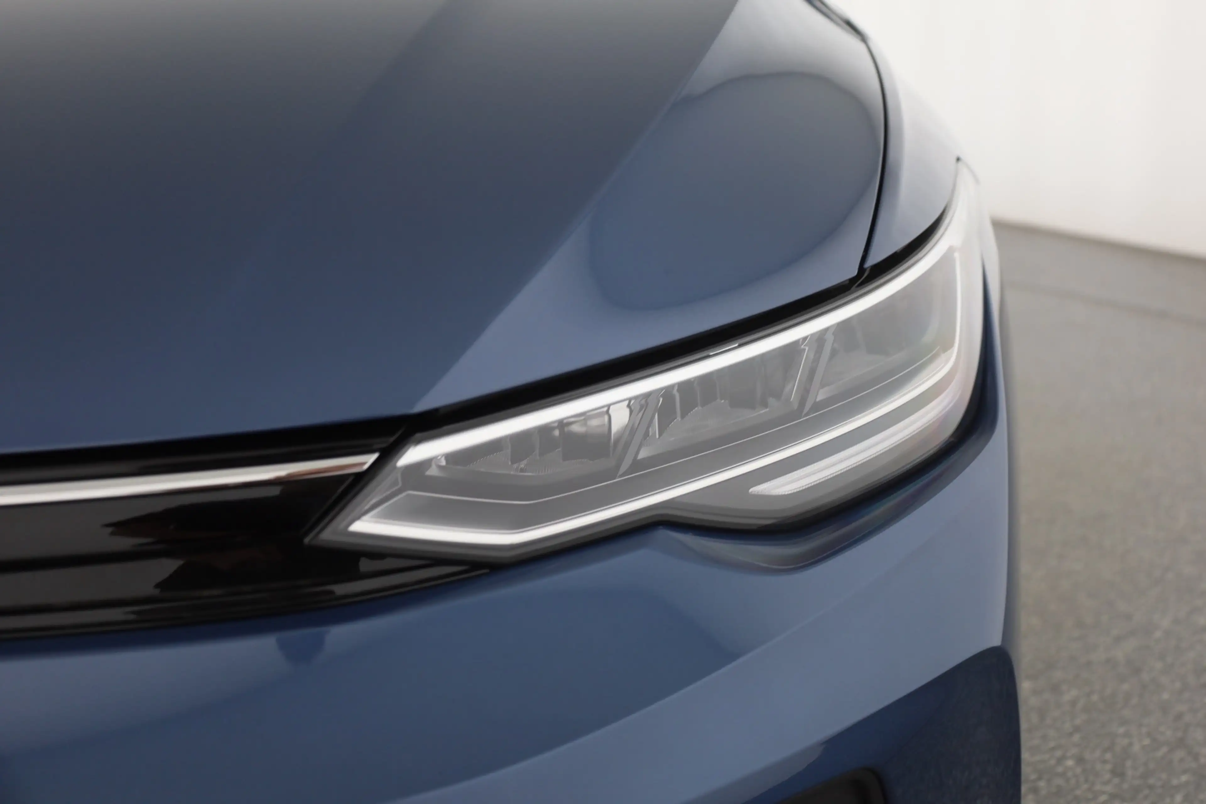 Volkswagen Golf VIII 1.5 eTSI DSG LED ACC Kamera — photo 27