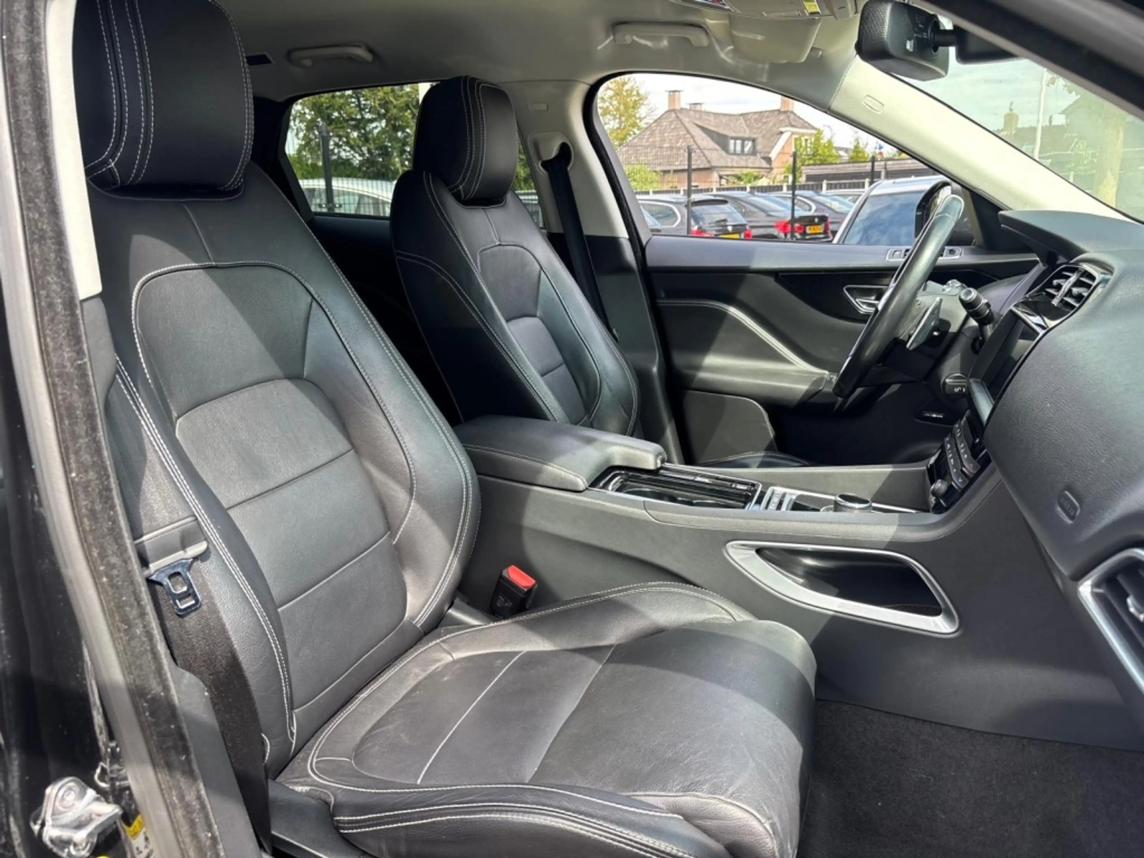 Jaguar F-Pace 2.0 Portfolio AWD 25d 2017 EXPORTPRIJS EX BPM — photo 9