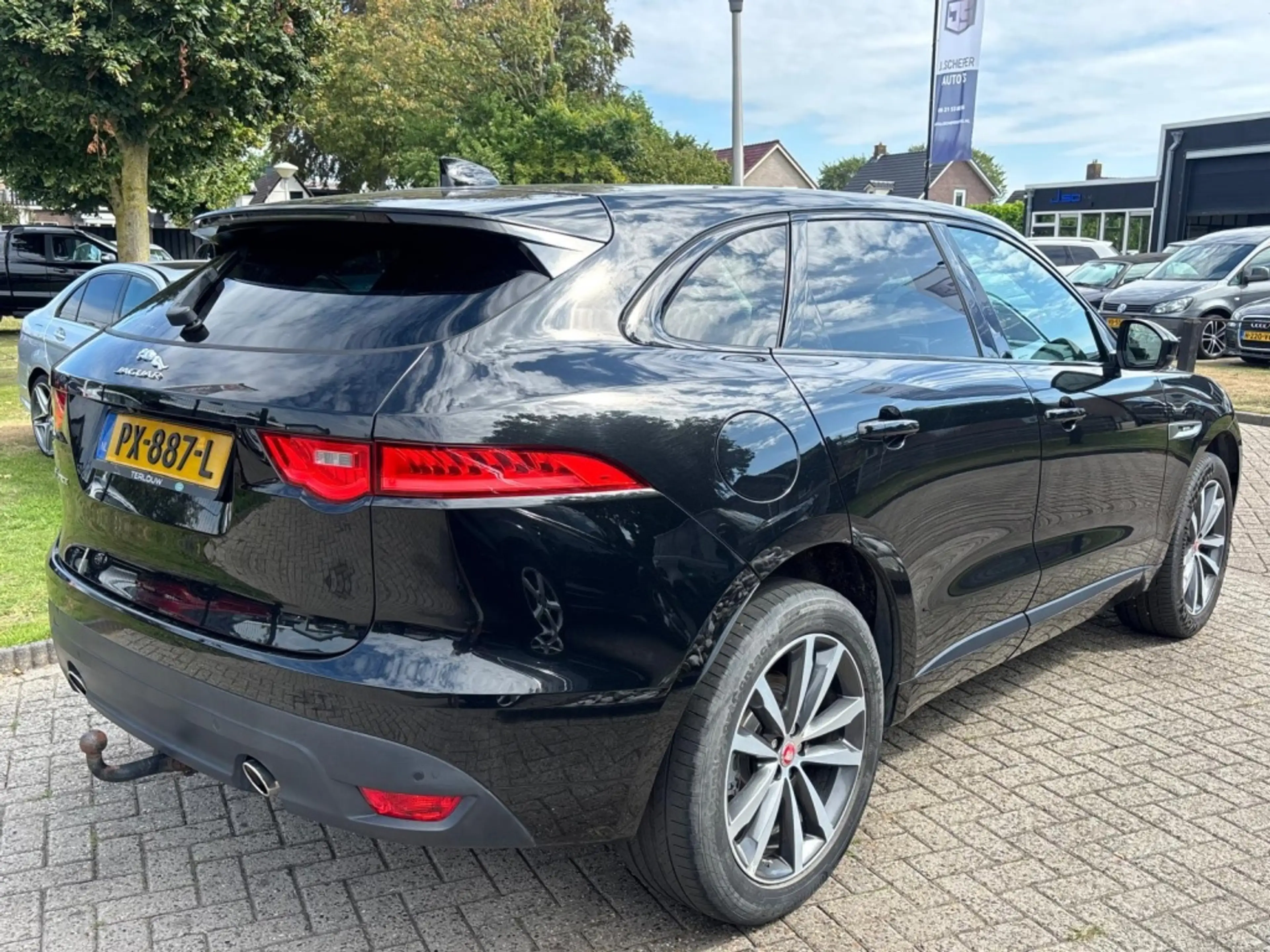 Jaguar F-Pace 2.0 Portfolio AWD 25d 2017 EXPORTPRIJS EX BPM — photo 4