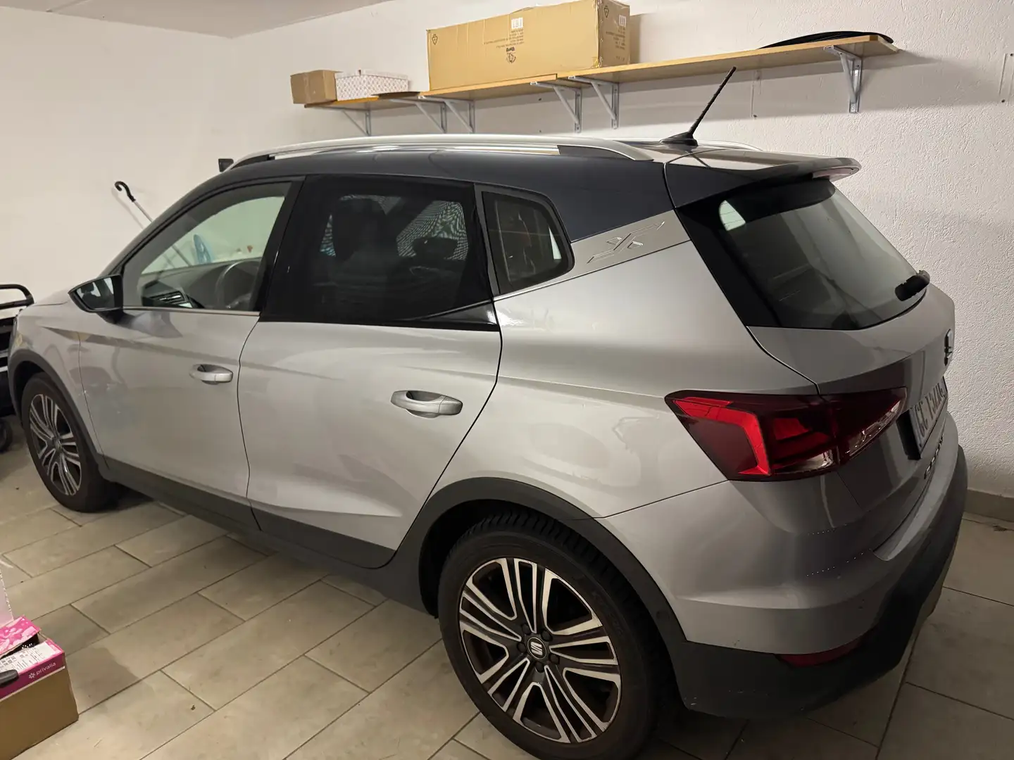 SEAT Arona Arona 2017 1.0 ecotsi Xcellence 110cv dsg Grigio - 1