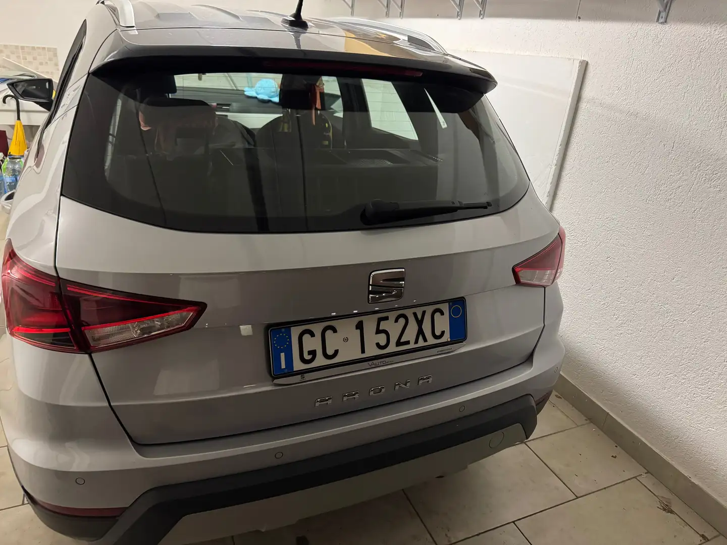 SEAT Arona Arona 2017 1.0 ecotsi Xcellence 110cv dsg Grigio - 2