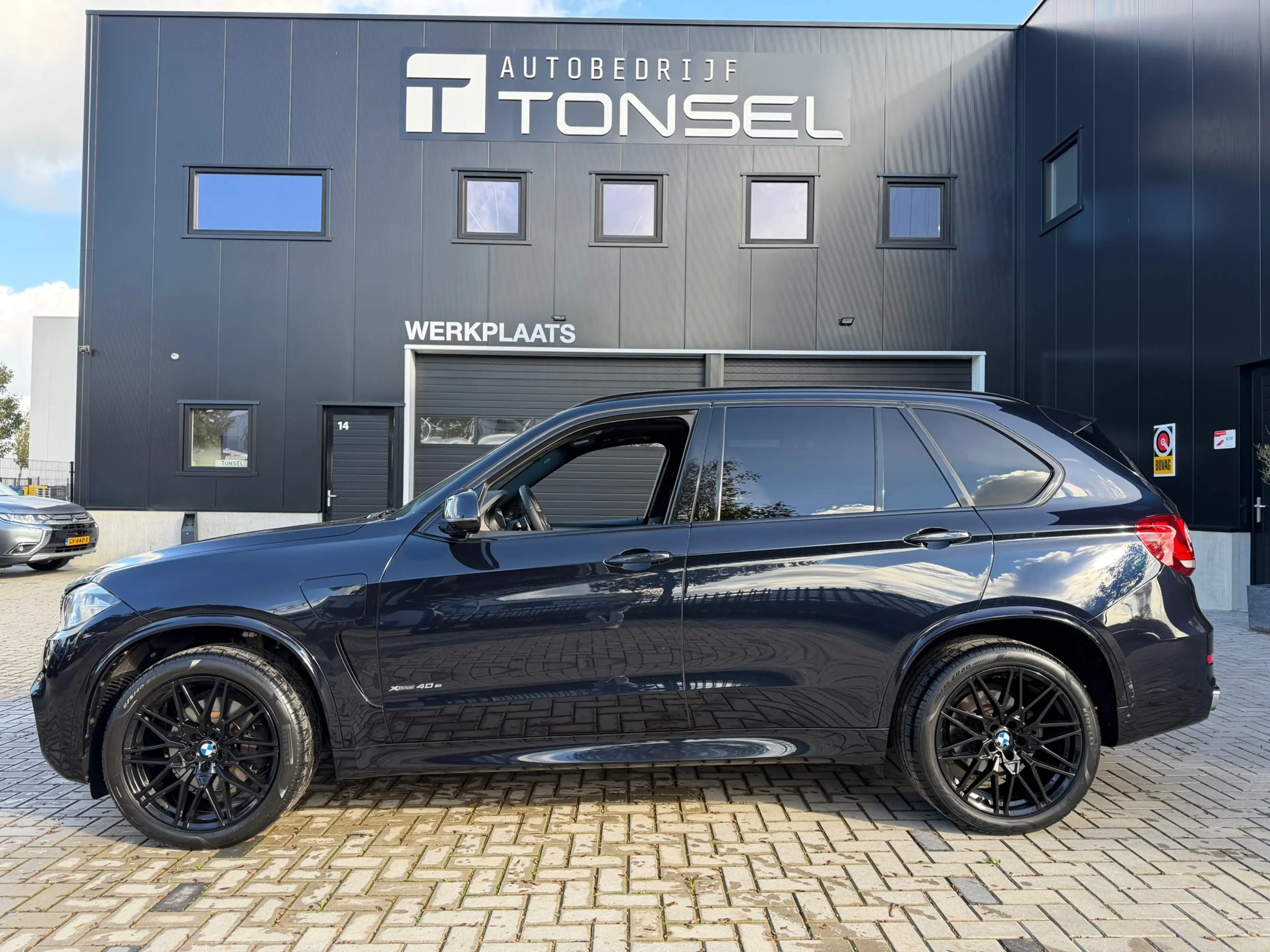 BMW X5 XDrive40e High Executive M Sport / Panorama / Harm — photo 2