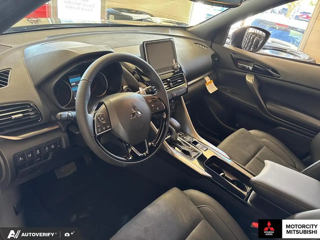 Mitsubishi Eclipse Cross снимка Mitsubishi Eclipse Cross
