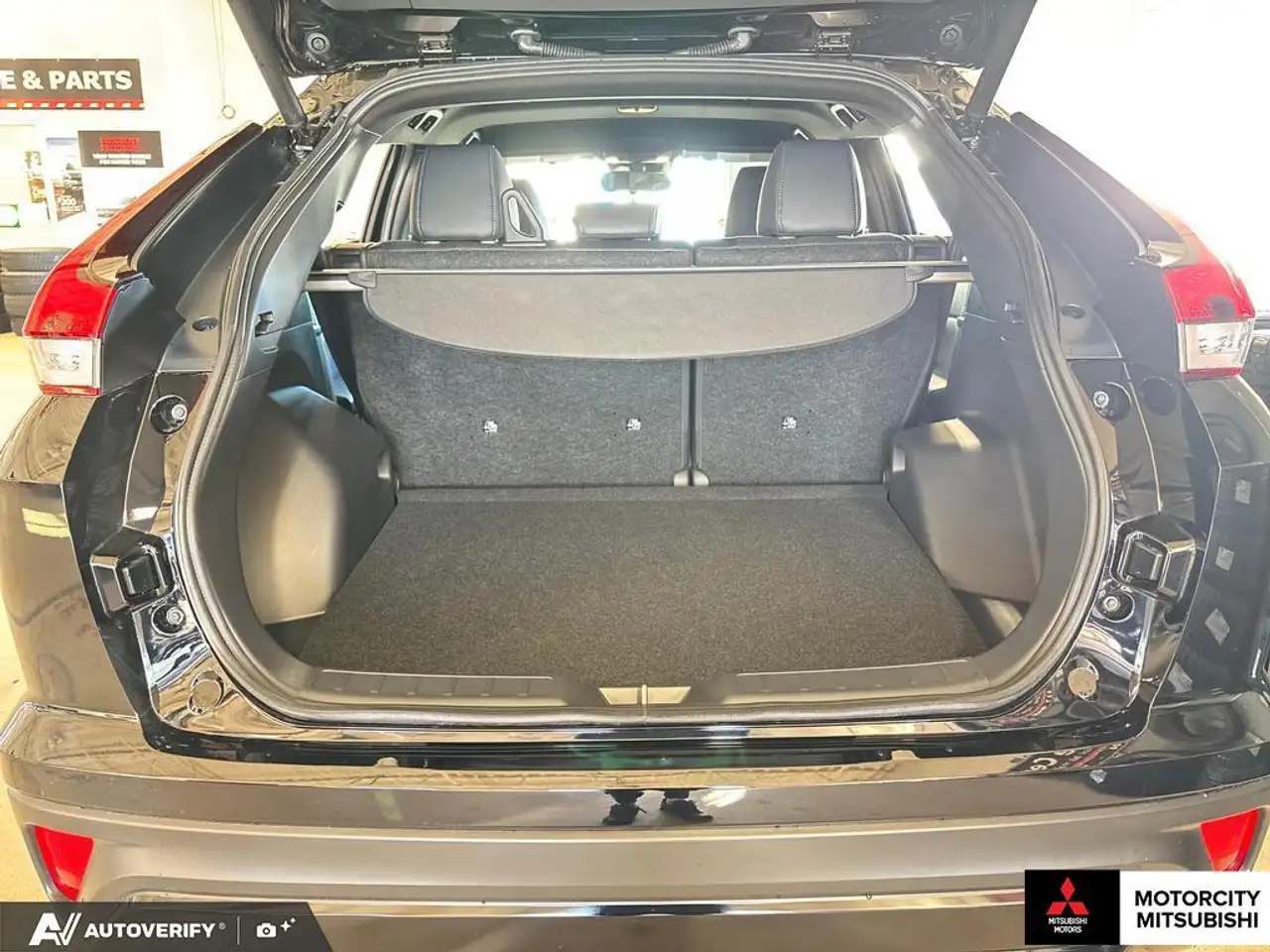 Mitsubishi Eclipse Cross снимка Mitsubishi Eclipse Cross