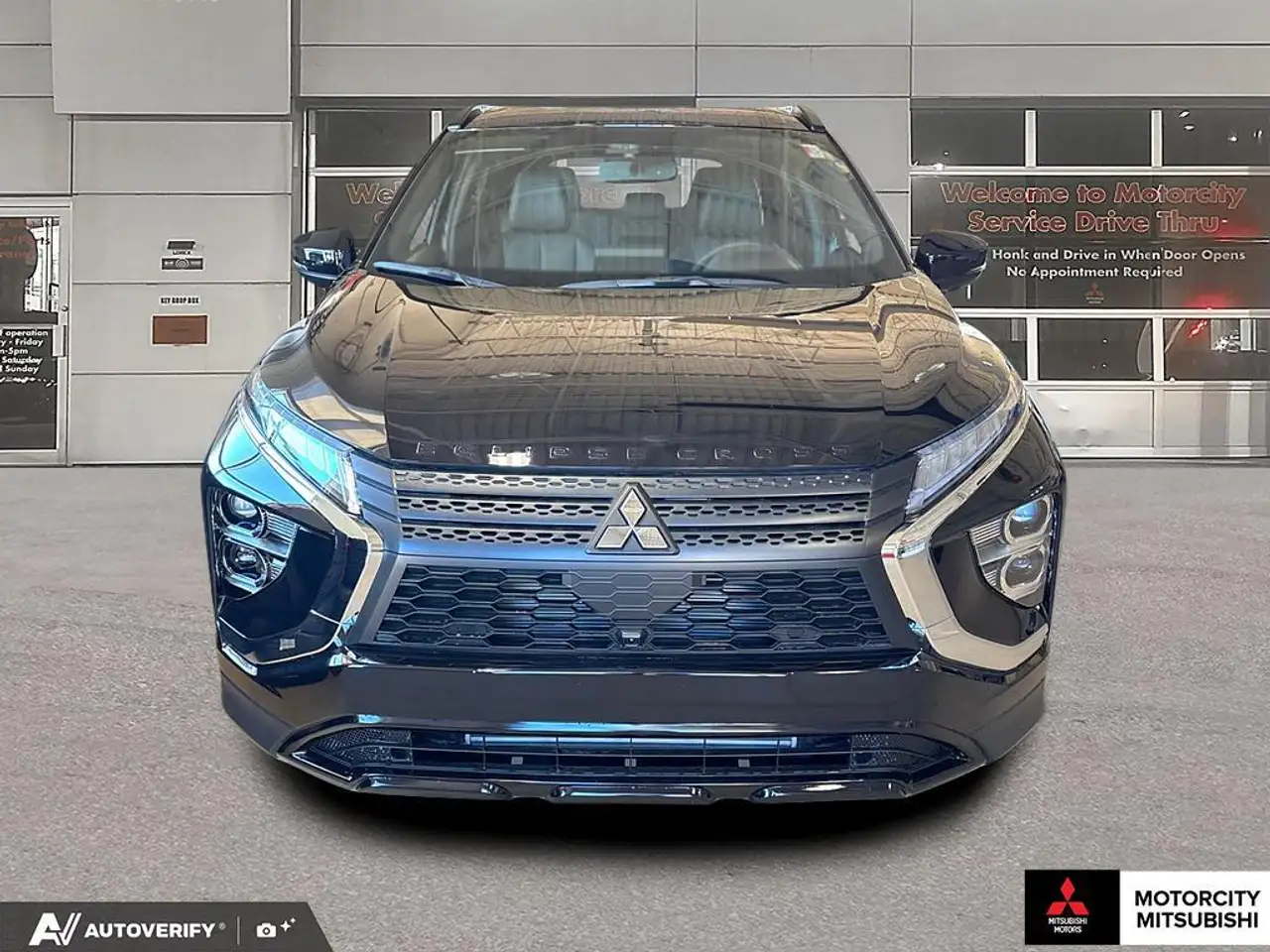 Mitsubishi Eclipse Cross снимка Mitsubishi Eclipse Cross