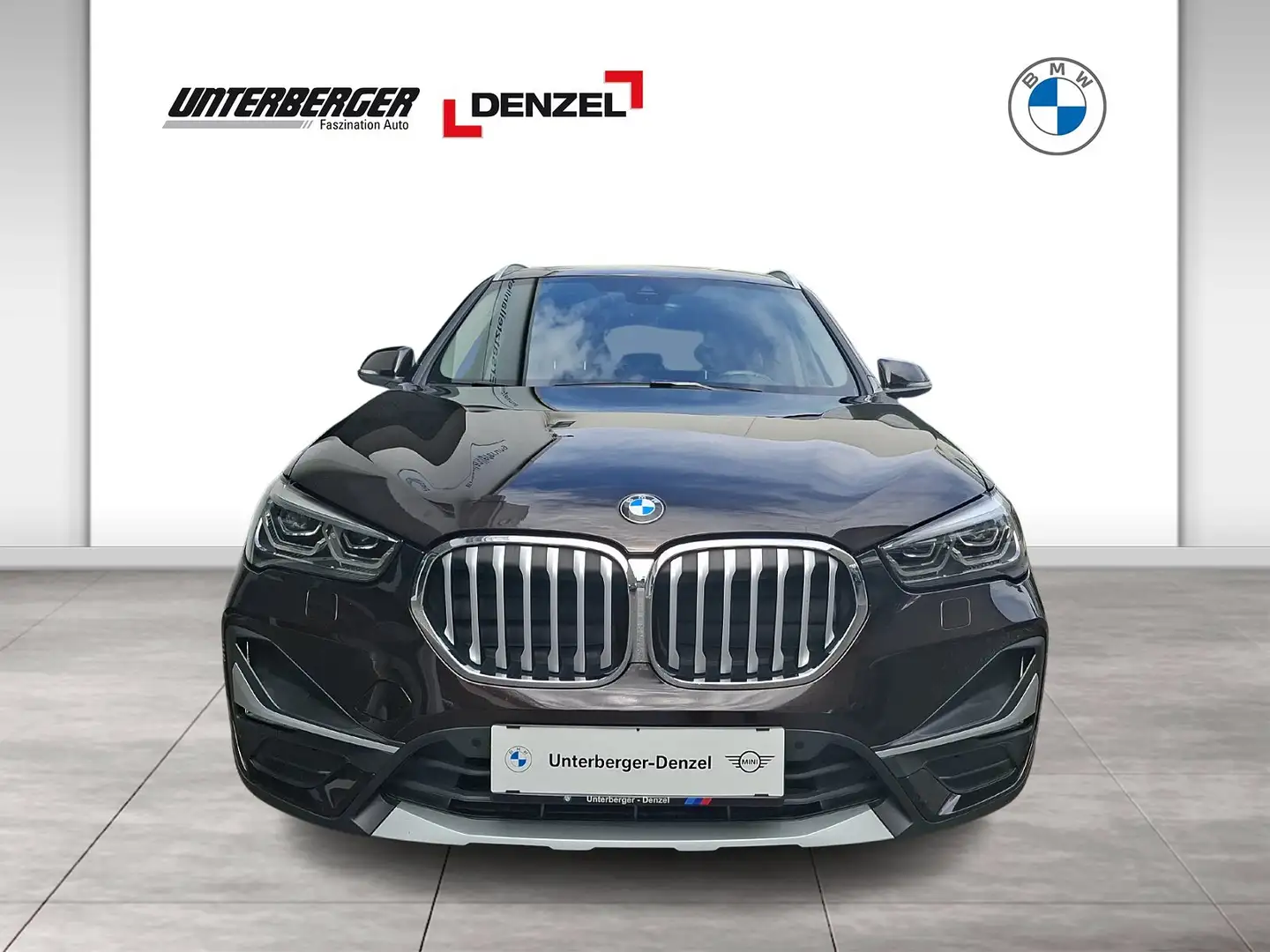 BMW X1 xDrive18d Braun - 2