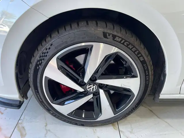 Volkswagen Polo view 7