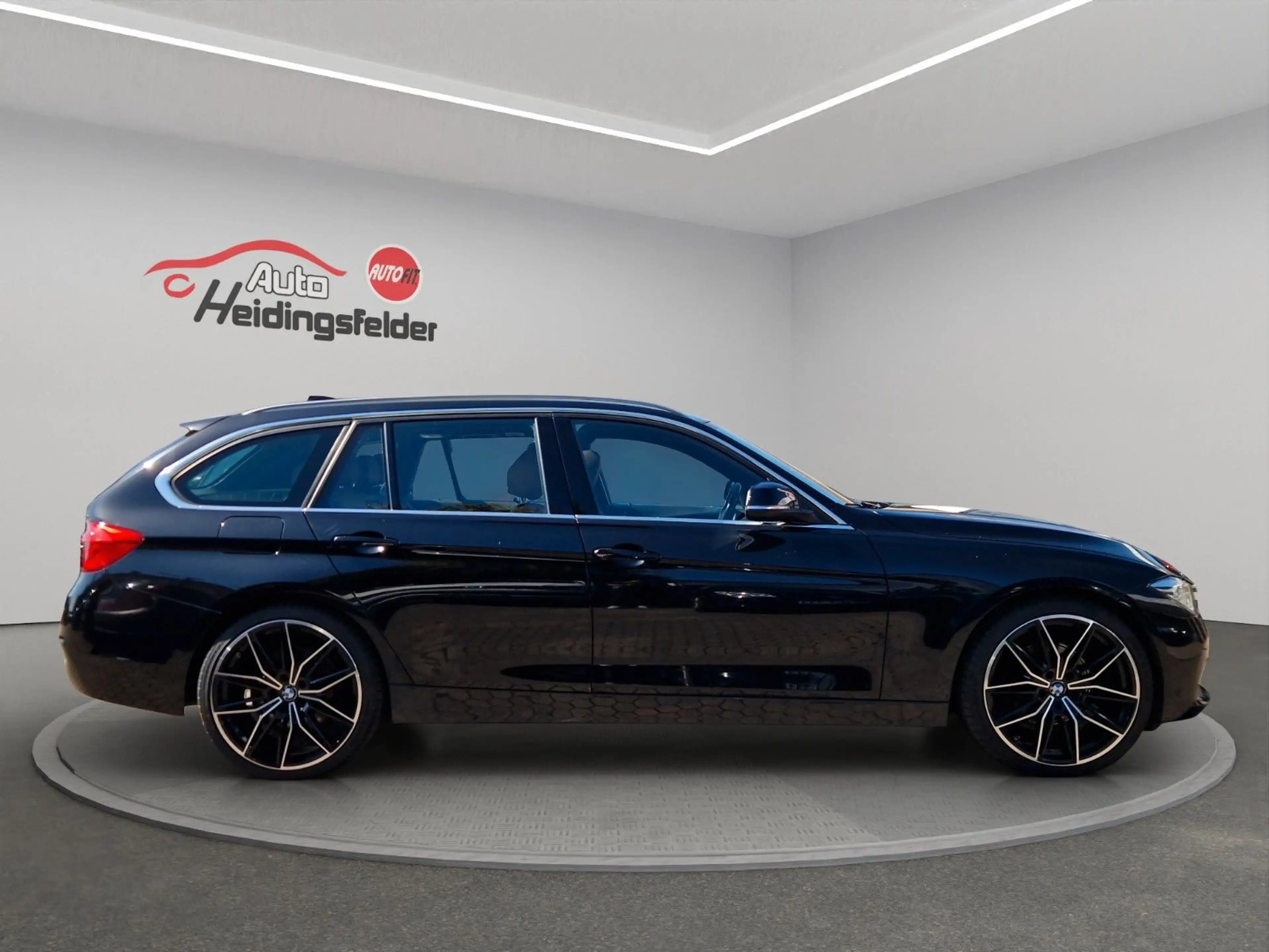 BMW 330 d Touring Luxury Line, RFK, PDC, Schiebedach — photo 6
