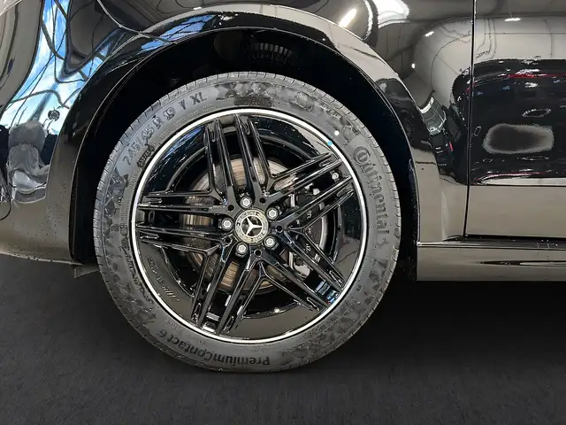Mercedes-Benz V 300 view 7