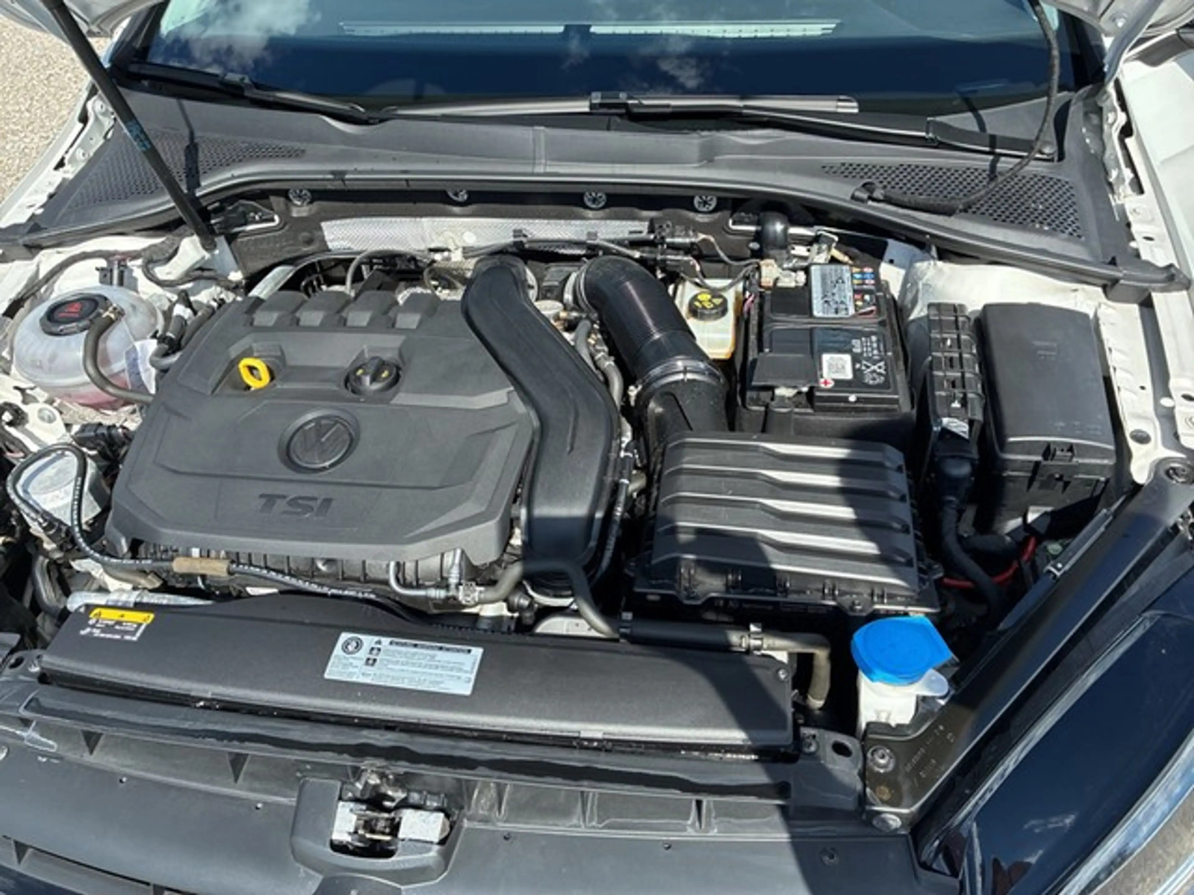 Volkswagen Golf VII Lim. IQ.DRIVE 1.5 TSI DSG*AHK*NAVI* — photo 10