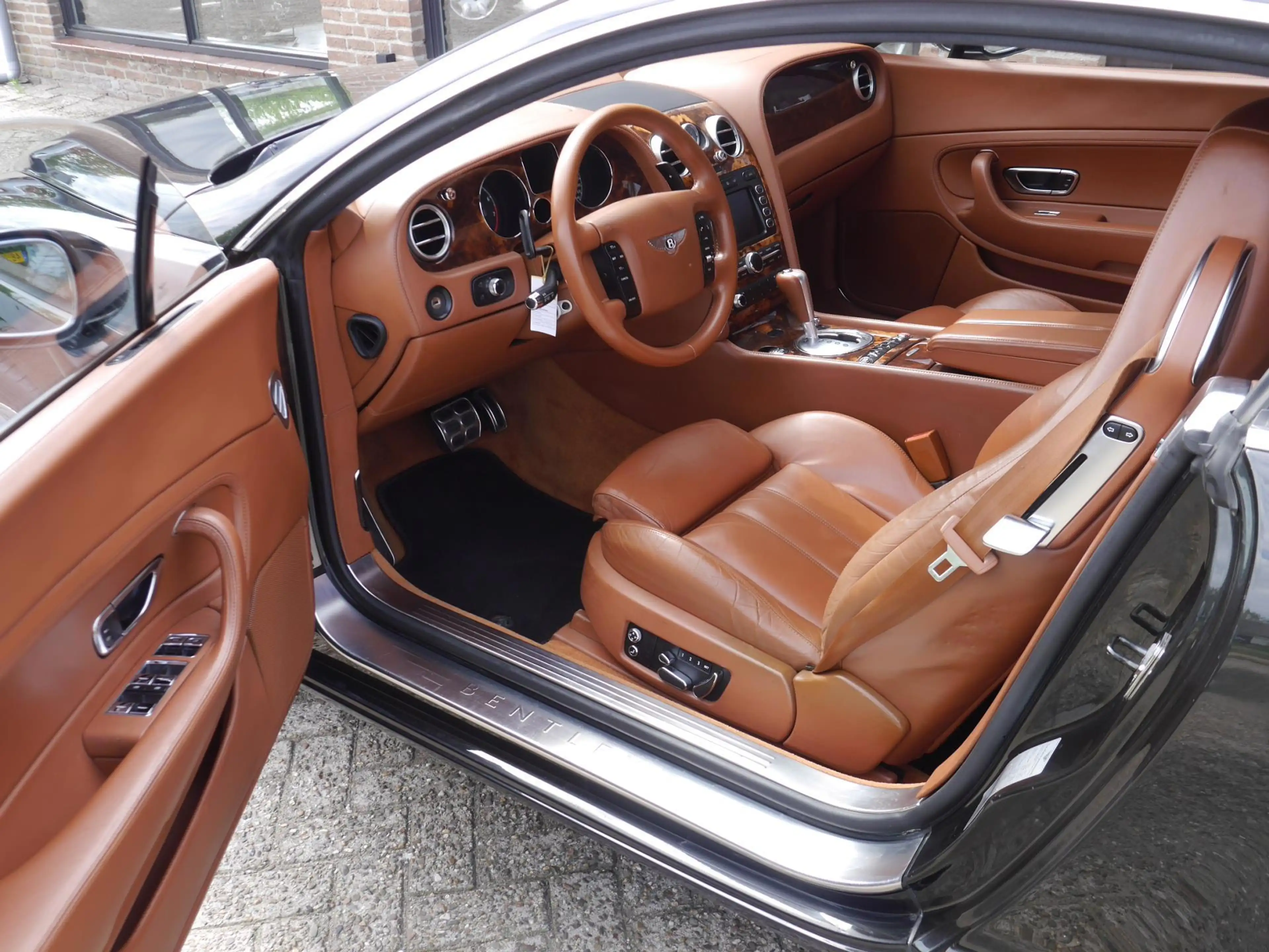 Bentley Continental GT 6.0 W12 Origineel NL 154000KM !!! Fiscaal vriendel — photo 3