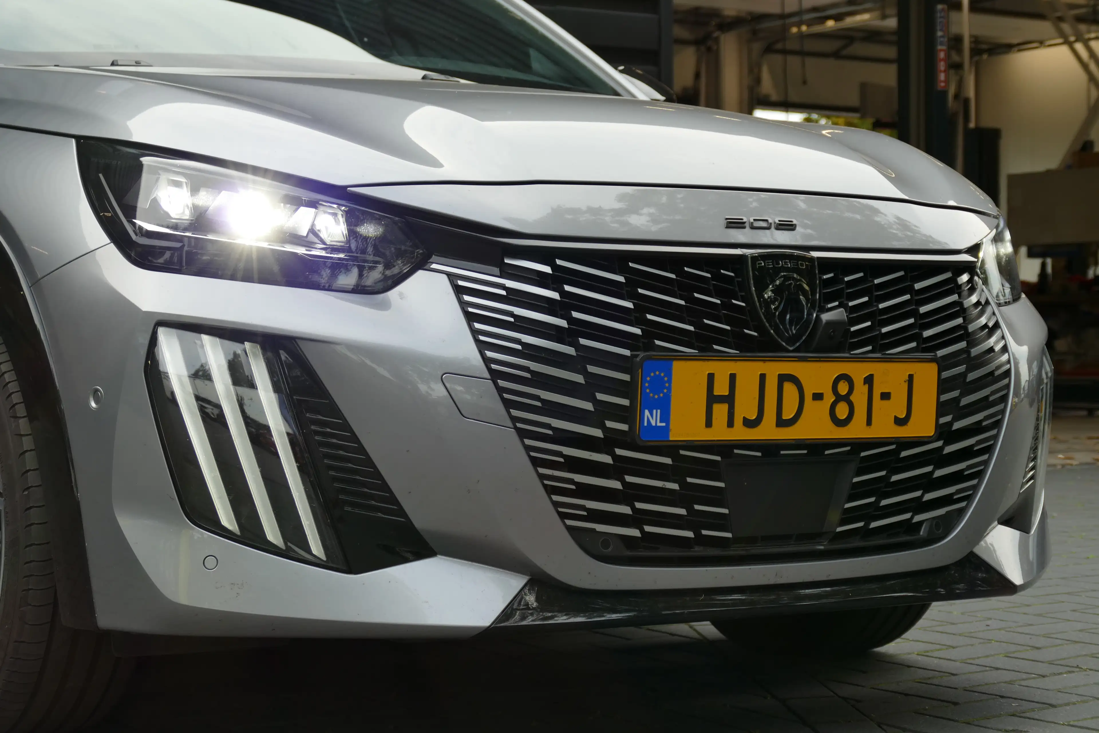 Peugeot 208 1.2 HYBRID 145PK GT AUTOMAAT / CAMERA V+A / FULL-L — photo 9