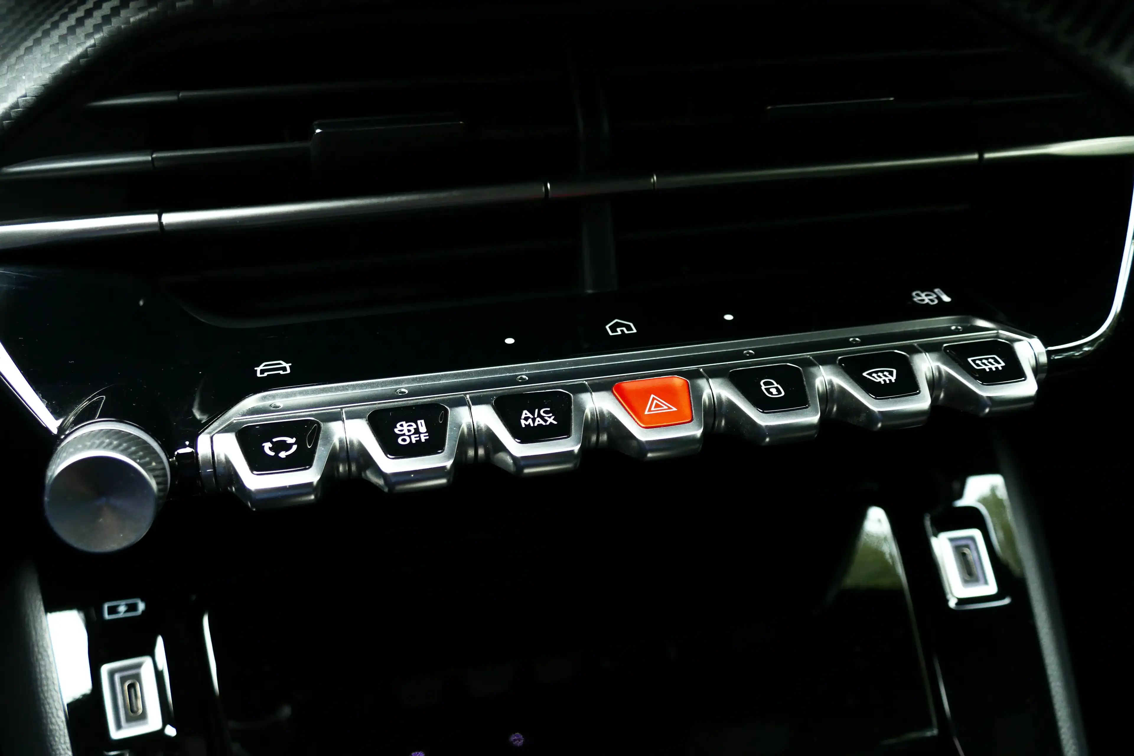 Peugeot 208 1.2 HYBRID 145PK GT AUTOMAAT / CAMERA V+A / FULL-L — photo 29
