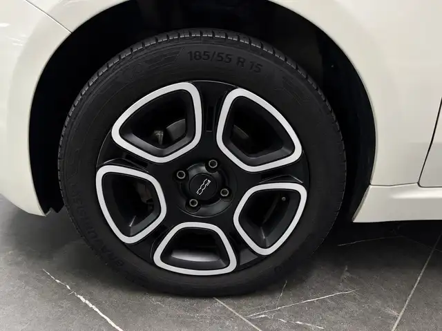 Fiat 500 view 13