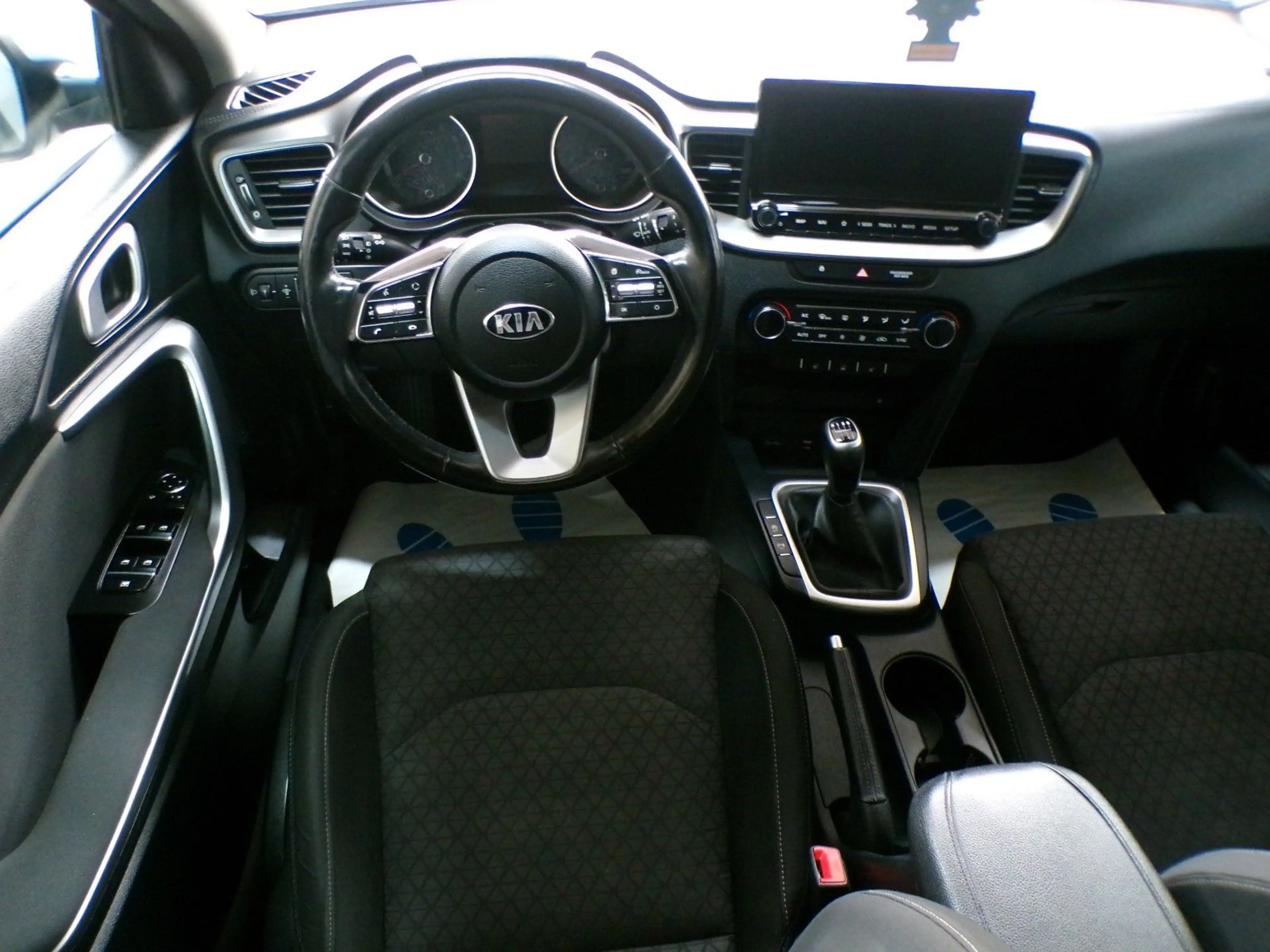 Kia Ceed SW / cee'd SW Cee'd Sportswagon/Garantie/Klima/Navi/TÜV NEU — photo 23