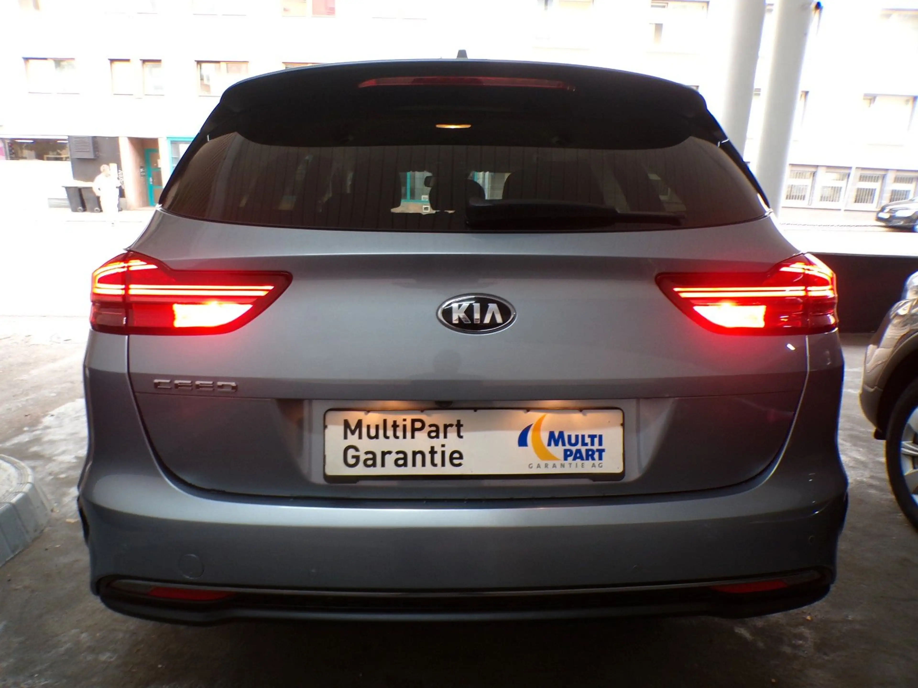 Kia Ceed SW / cee'd SW Cee'd Sportswagon/Garantie/Klima/Navi/TÜV NEU — photo 8