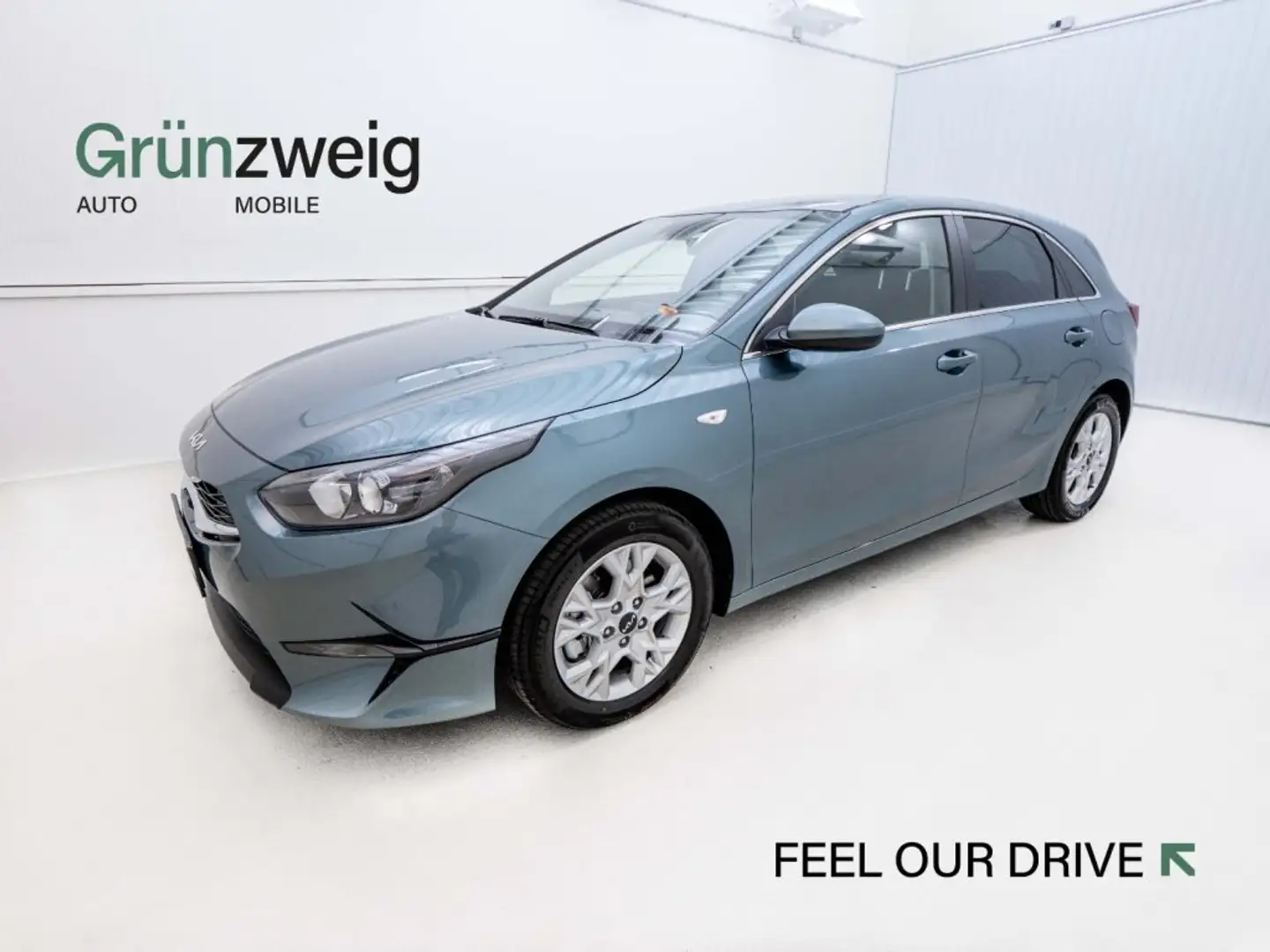 Kia XCeed CEED/GOLD/UVO/1.5 TGDI/MT6/140 Grau - 1