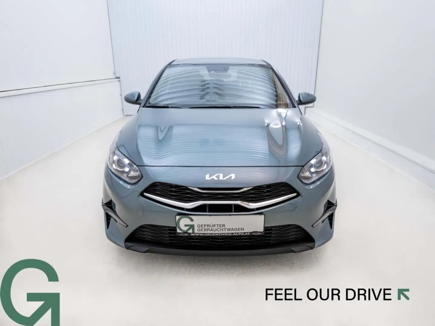 Kia XCeed CEED/GOLD/UVO/1.5 TGDI/MT6/140 Grau - 2
