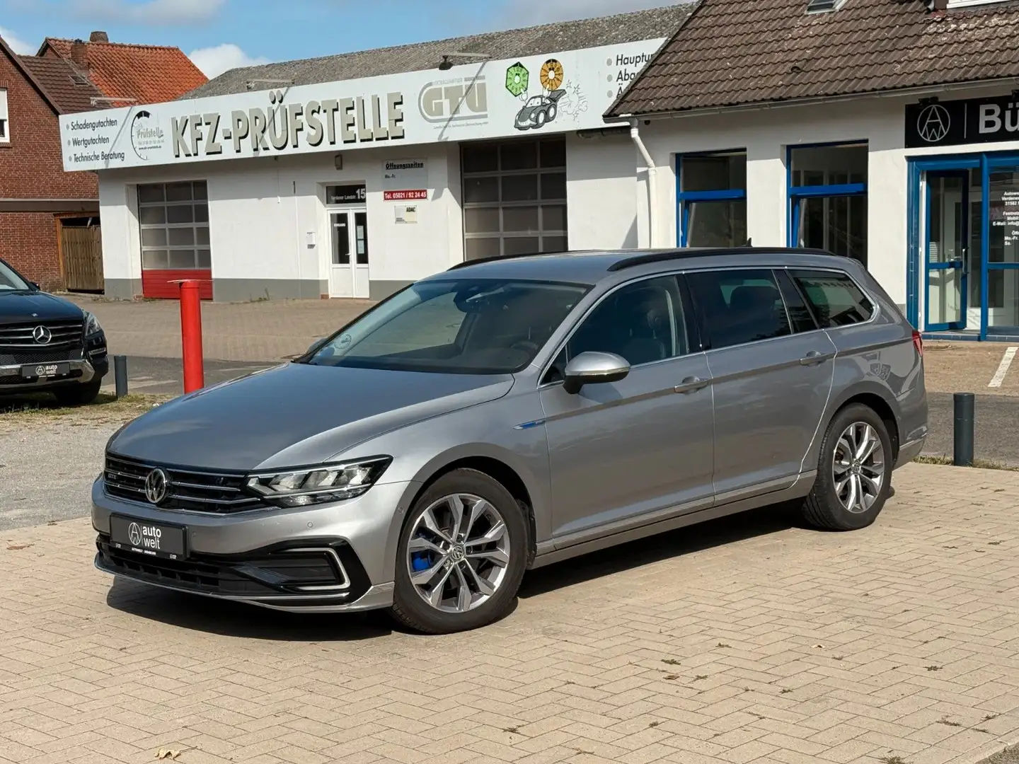 Volkswagen Passat Variant GTE, Kamera, LED, Leder, Massage Silber - 1
