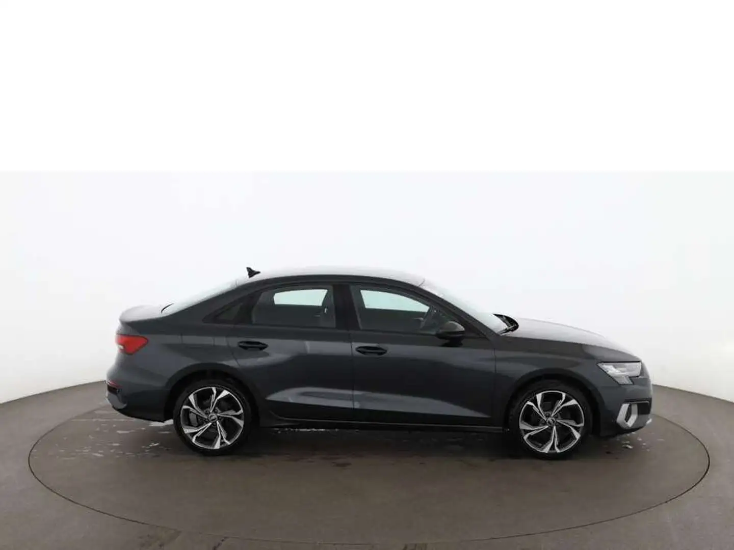 Audi A3 35 TFSI Limousine advanced Aut LED RADAR NAVI Grau - 2