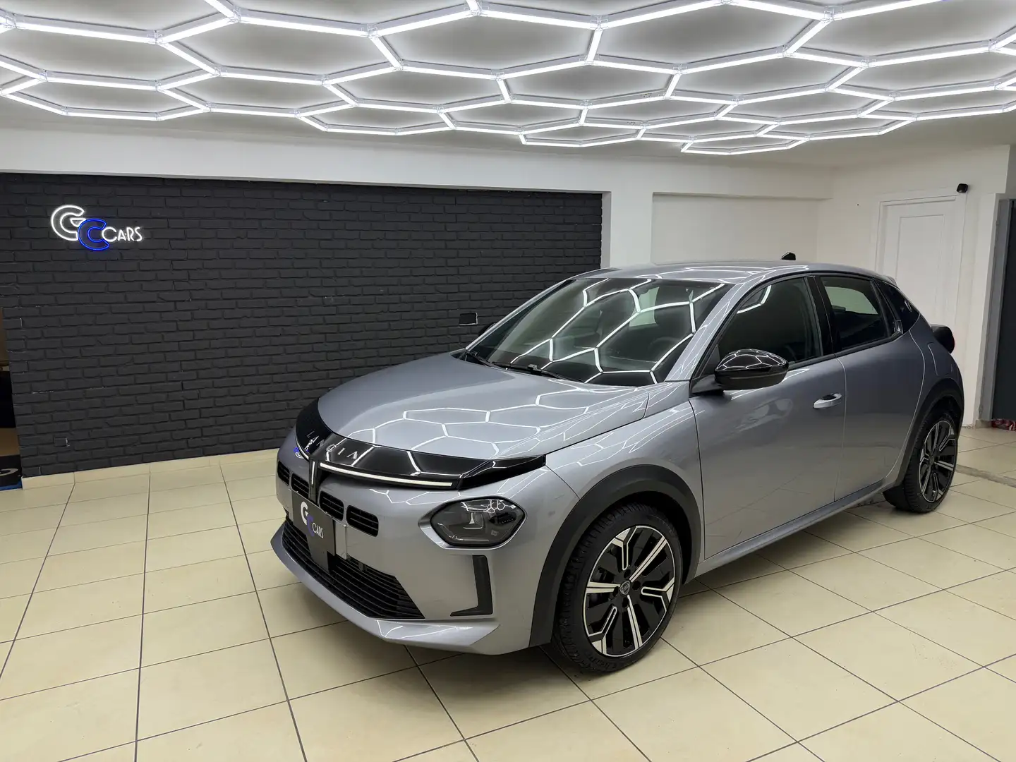 Lancia Ypsilon hybrid auto km0 led Grigio - 1