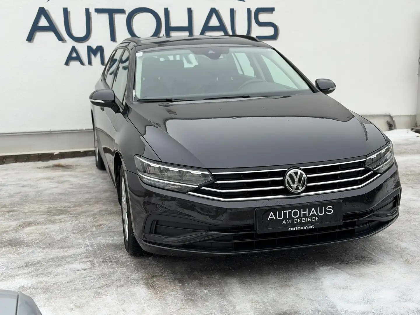 Volkswagen Passat Variant Basis Grau - 2