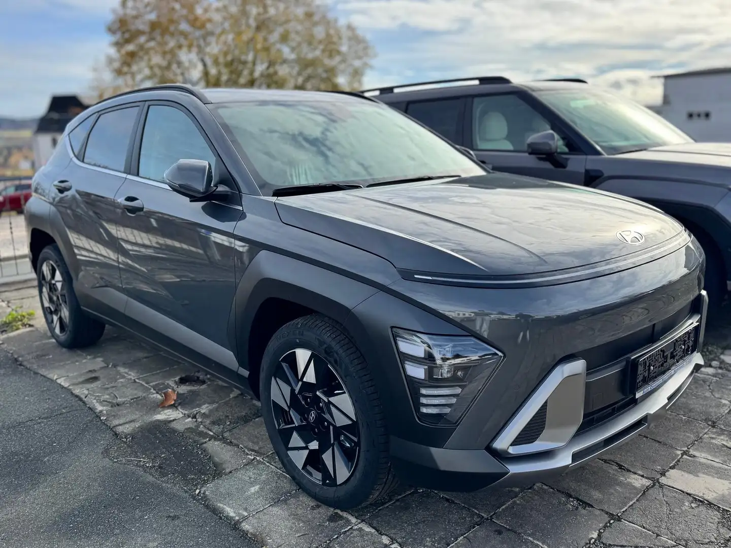 Hyundai KONA 1.6 TGDi 2WD DCT Grau - 2