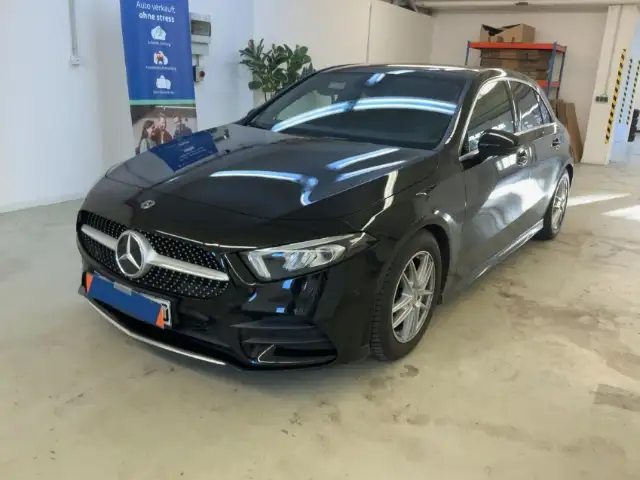 Mercedes-Benz A 200 AMG Line Automat Sportpaket El. Panodach Navi Digi