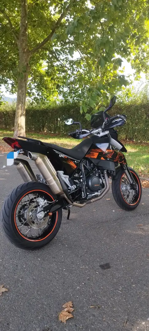 KTM 690 Supermoto Zwart - 2