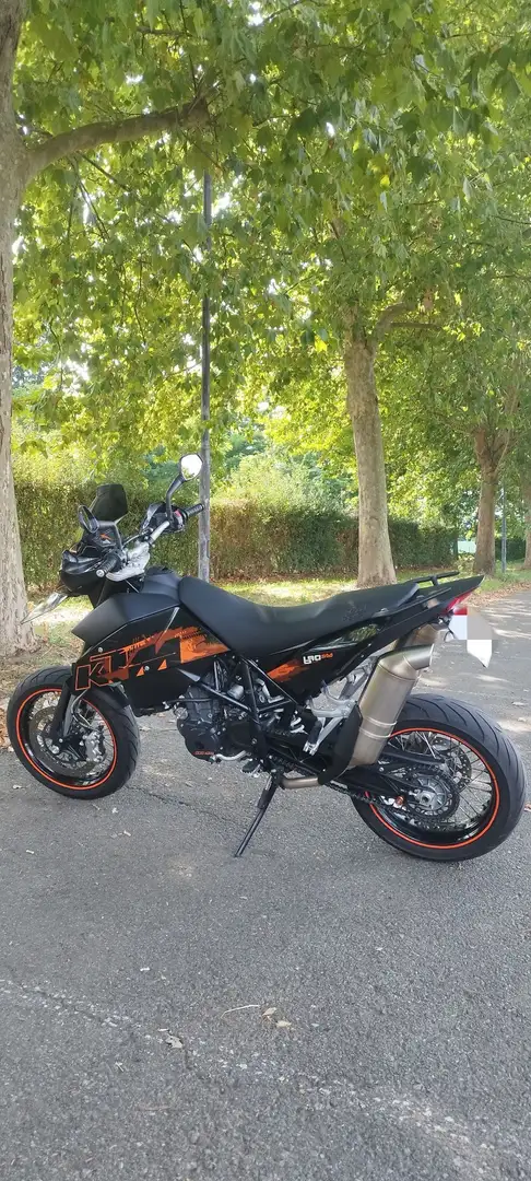KTM 690 Supermoto Zwart - 1