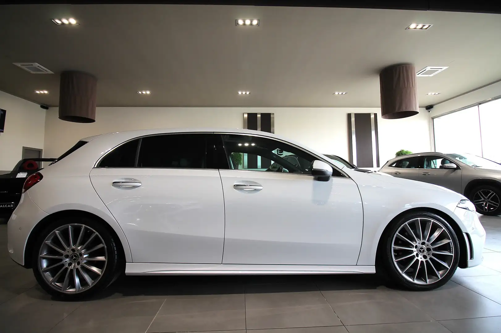 Mercedes-Benz A 180 A 180 d Premium auto Blanco - 2