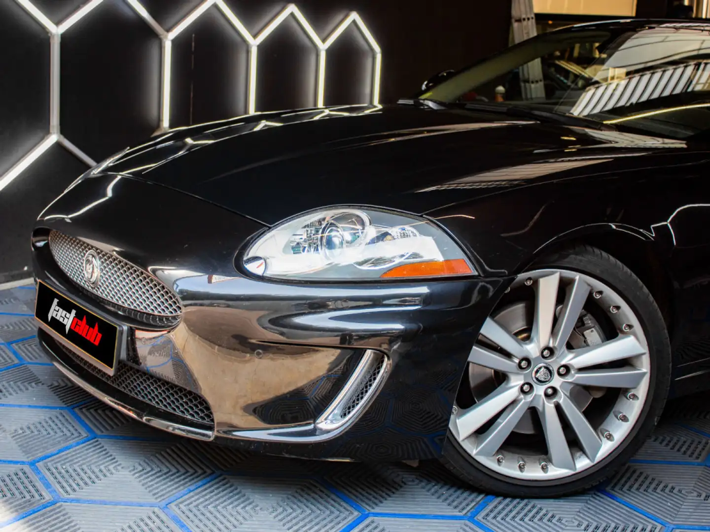 Jaguar XK Jaguar XK Convertible 5.0 V8 – 380 ch – PORTOFOLIO Schwarz - 2