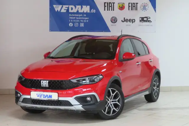 Fiat Tipo Cross 5-Türer RED 1.5 Hybrid 130PS DCT *LED