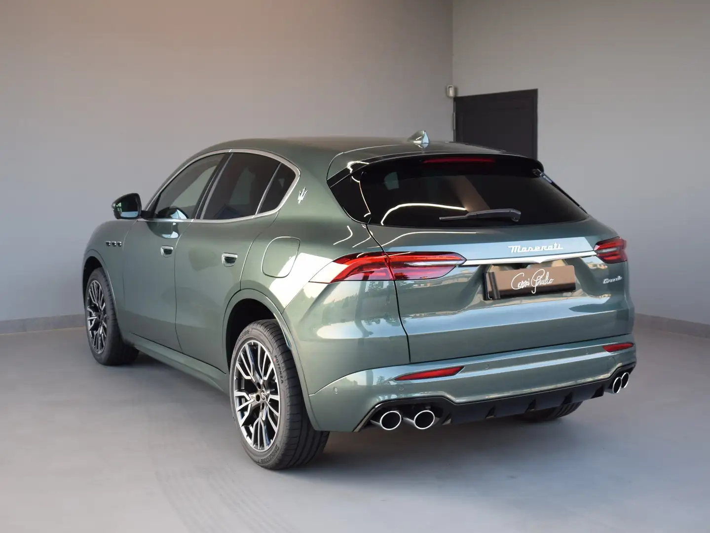 Maserati Grecale 2.0 L4 Mhev (250cv) Grün - 2