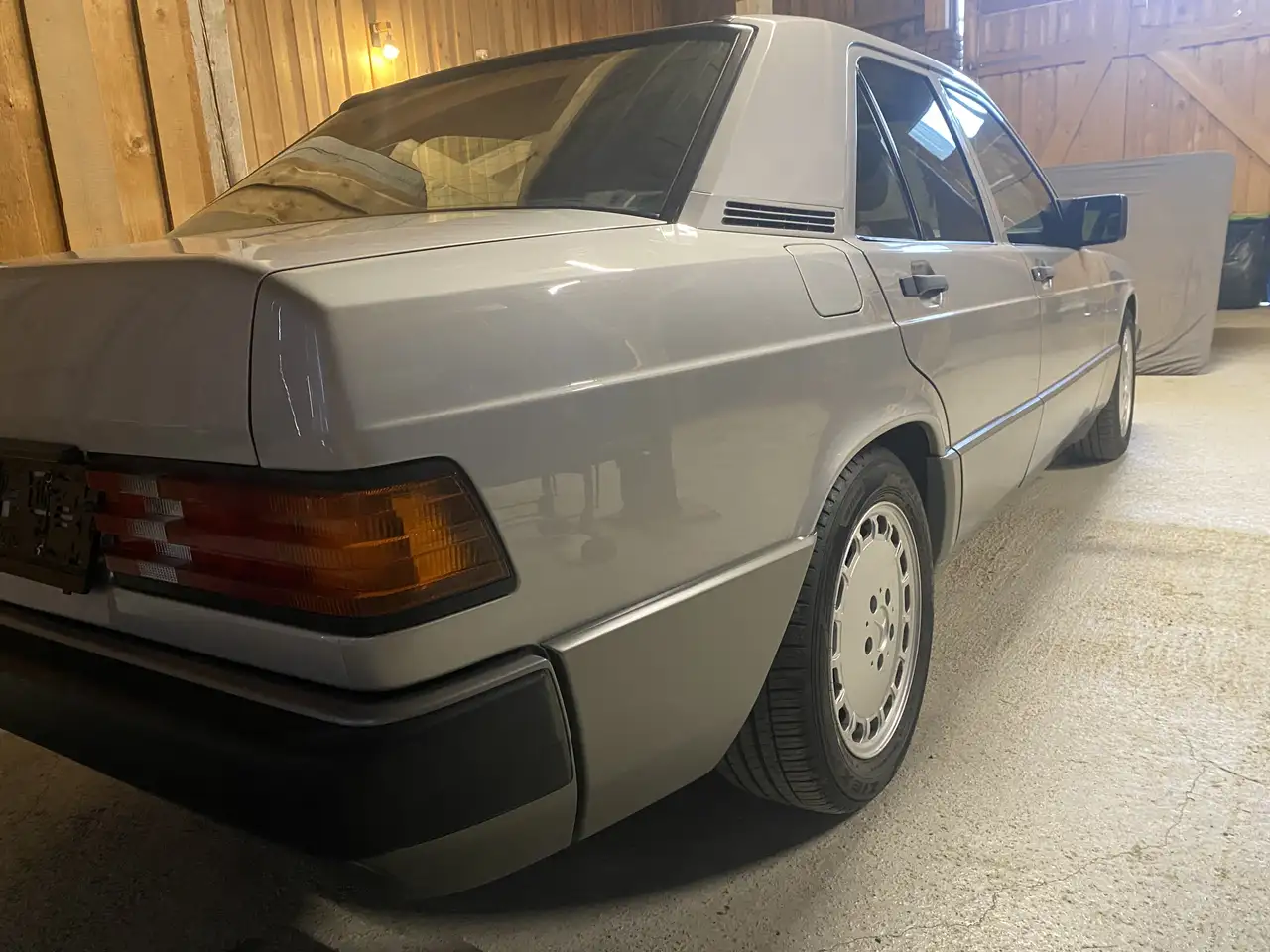 Mercedes-Benz 190 E 2,0, foto 4