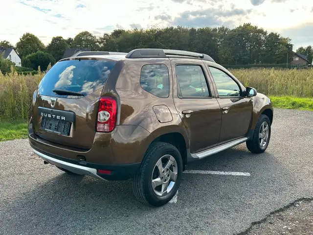 Dacia Duster view 6