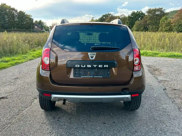 Dacia Duster view 4
