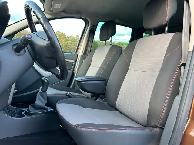 Dacia Duster view 14