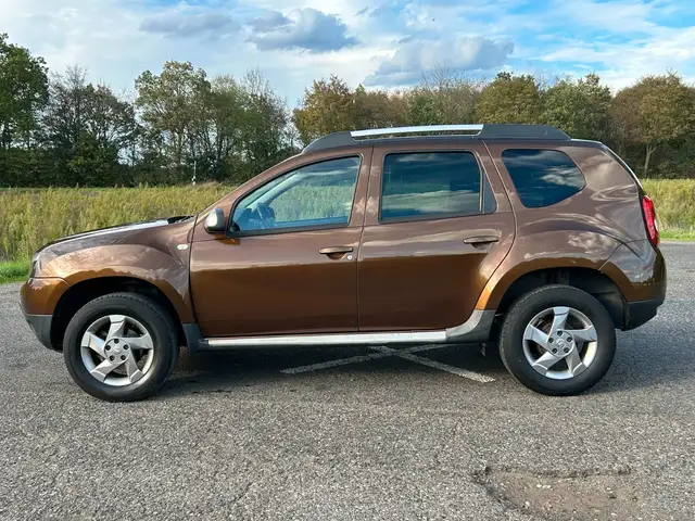 Dacia Duster view 2