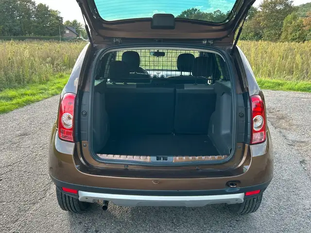 Dacia Duster view 5