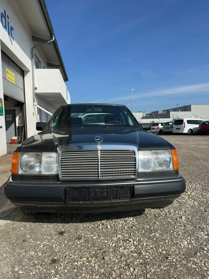 Mercedes-Benz E 200 E-Klasse, foto 1