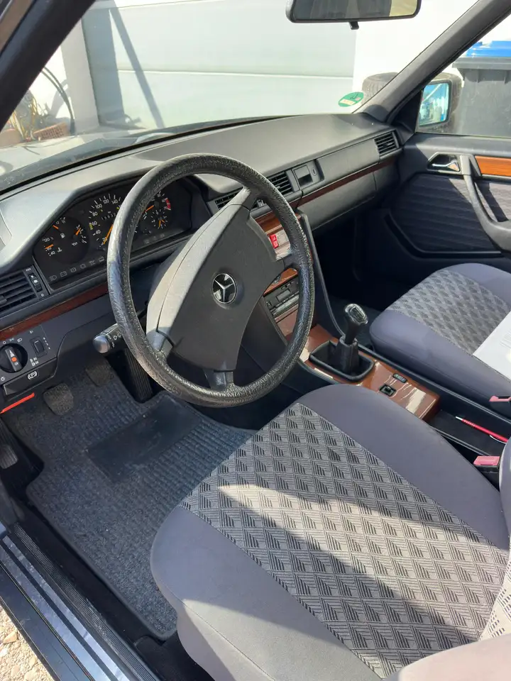 Mercedes-Benz E 200 E-Klasse, foto 4