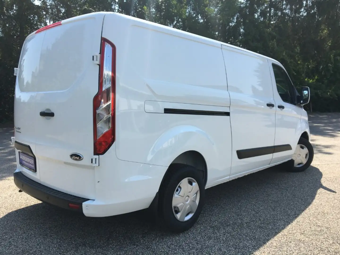 Ford Transit Custom L2 EK 2,0 Panther Weiß - 2