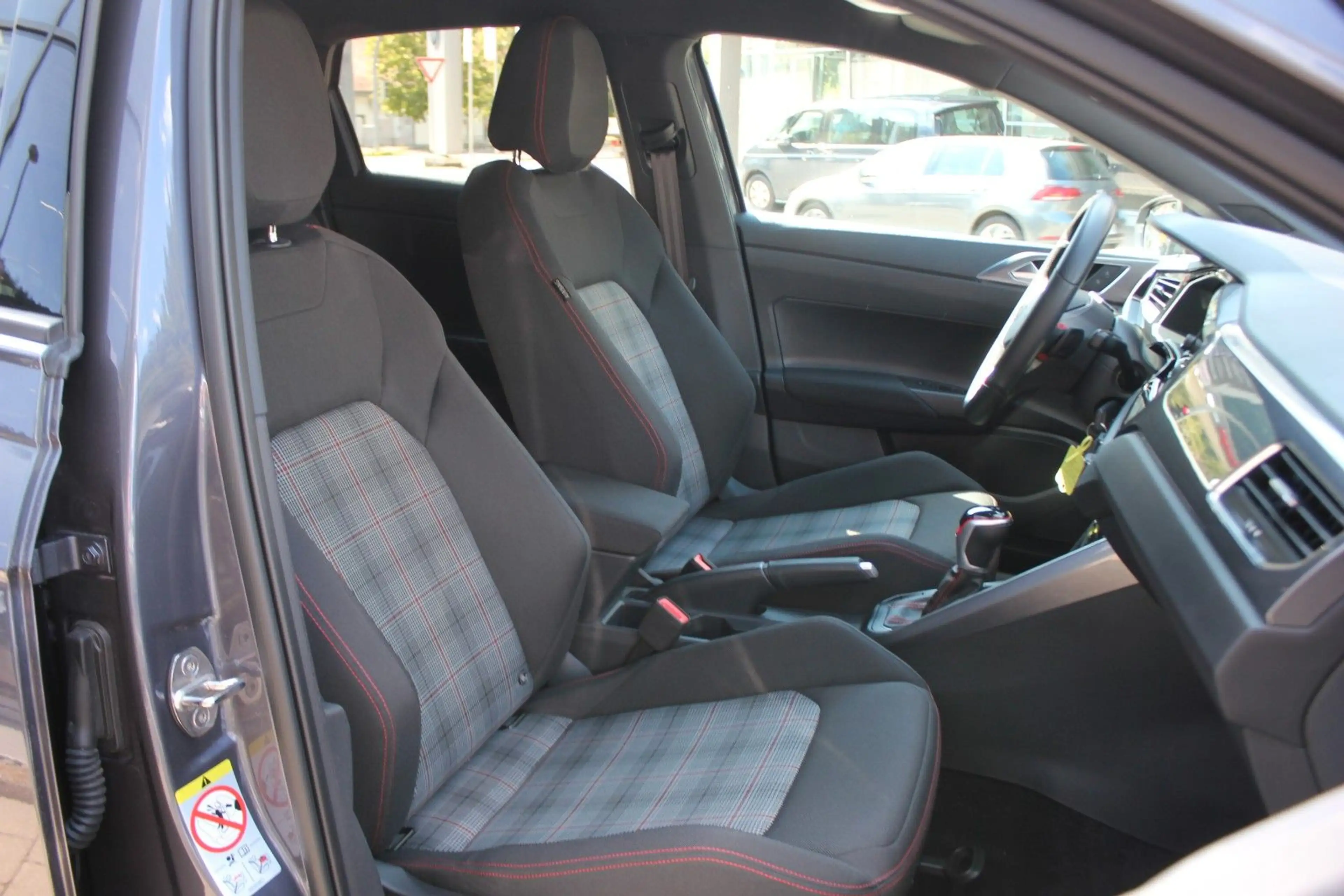 Volkswagen Polo VI GTI 2.0 TSI DSG ACC,LED,App-Connect — photo 8