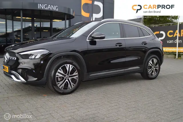 Mercedes-Benz GLA 180 Star Edition AMG Line Plus HYBRID